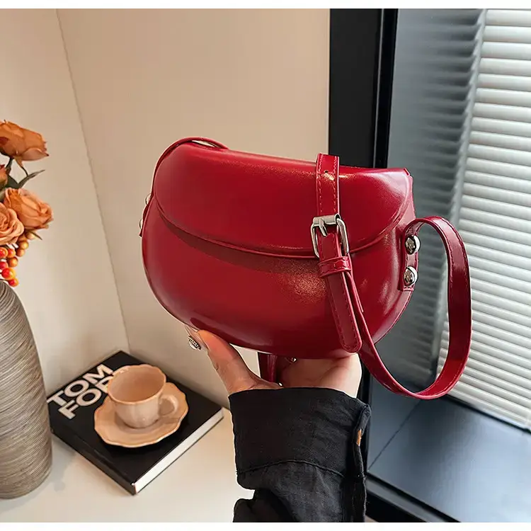 Red Korean Style Saddle Bag Women 2024 — feature 17