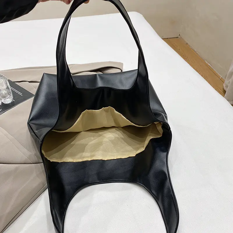 Black Leather Tote Bag for College Students 2026 - Image 5