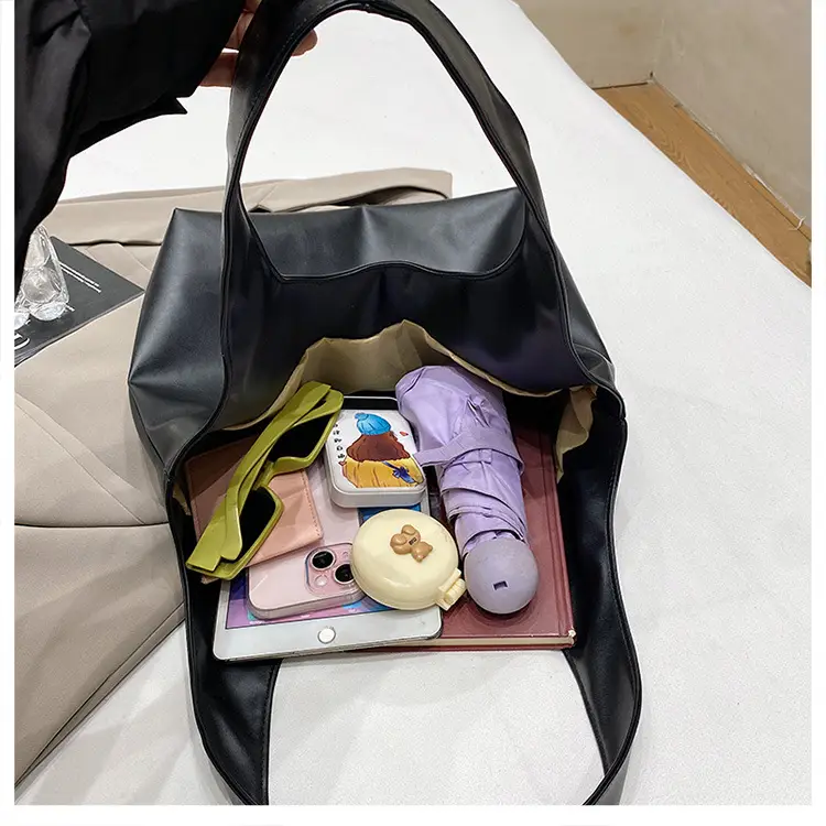 Black Leather Tote Bag for College Students 2026 — feature 46