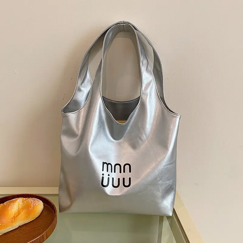Black Leather Tote Bag for College Students 2026 - Image 2