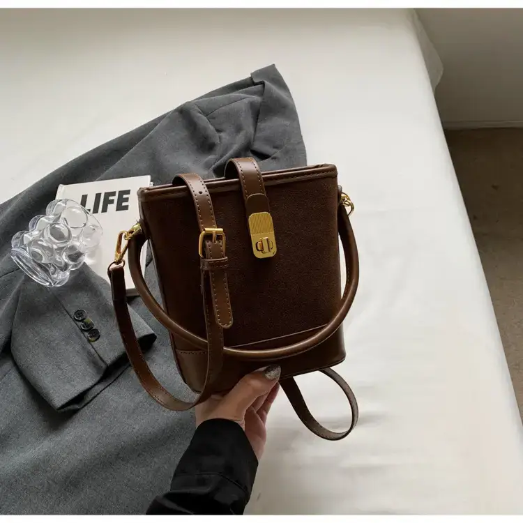 Women's Retro Brown Shoulder Crossbody Bag 2024 — feature 21
