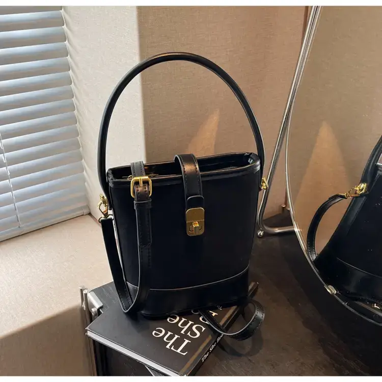 Women's Retro Brown Shoulder Crossbody Bag 2024 — feature 26