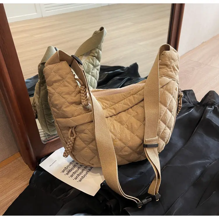 Large Capacity One-Shoulder Quilted Cotton Bag for Women — feature 17