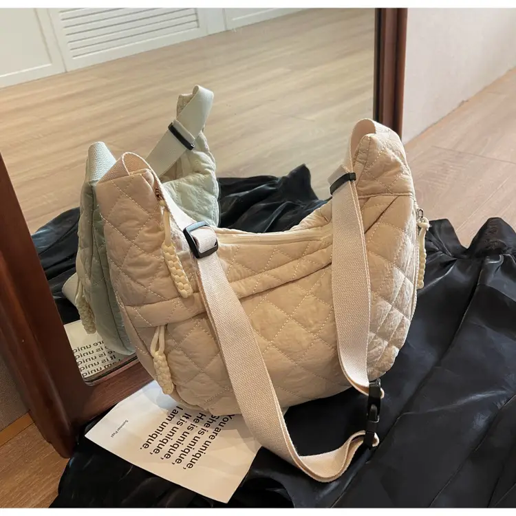 Large Capacity One-Shoulder Quilted Cotton Bag for Women — feature 18