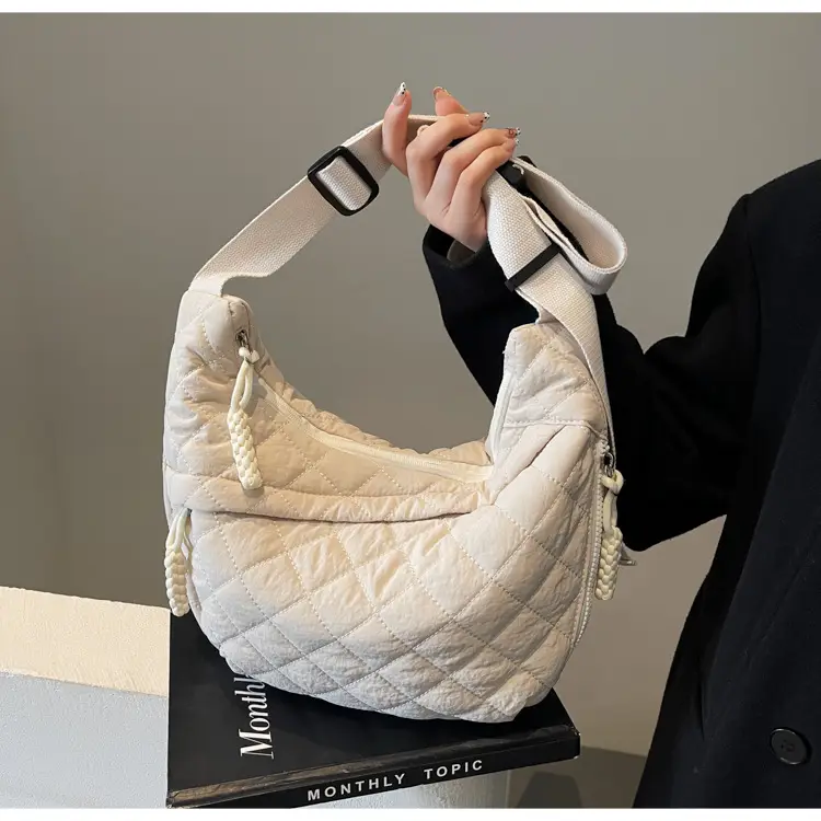 Large Capacity One-Shoulder Quilted Cotton Bag for Women — feature 20