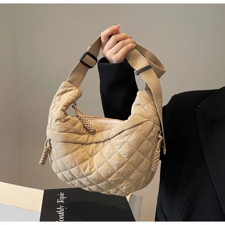 Large Capacity One-Shoulder Quilted Cotton Bag for Women — feature 21
