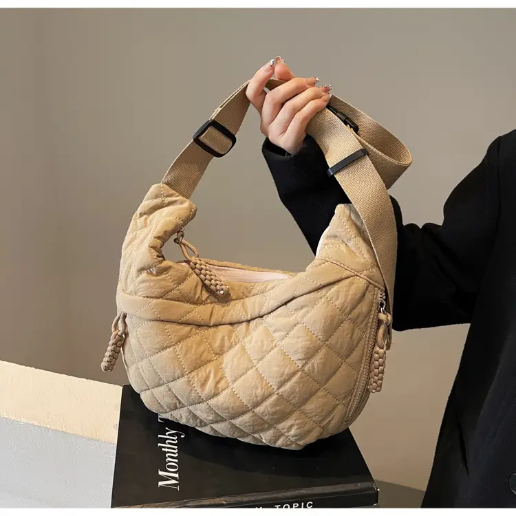 Large Capacity One-Shoulder Quilted Cotton Bag for Women — feature 22