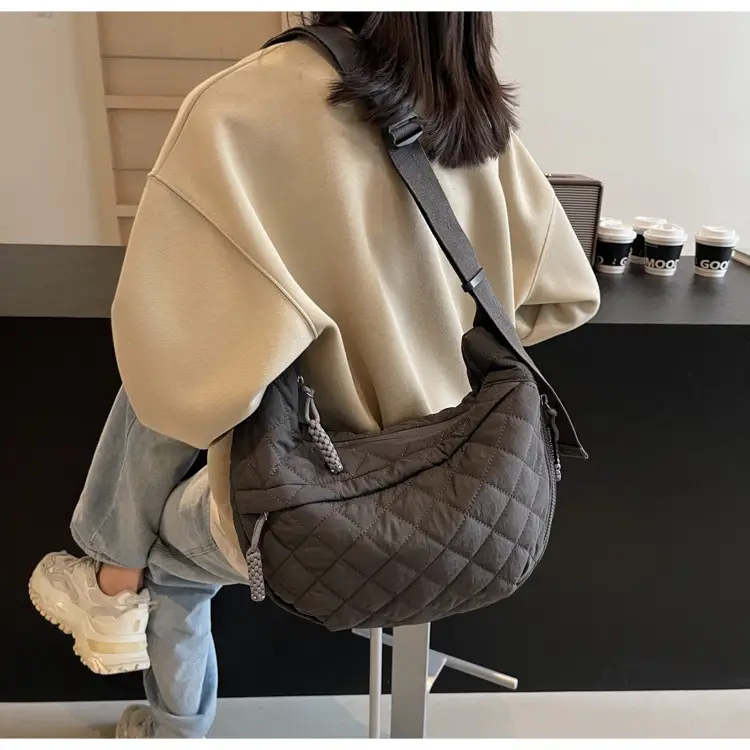Large Capacity One-Shoulder Quilted Cotton Bag for Women — feature 31
