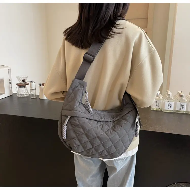Large Capacity One-Shoulder Quilted Cotton Bag for Women — feature 33