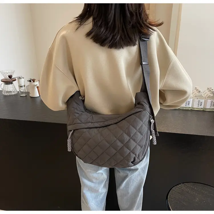 Large Capacity One-Shoulder Quilted Cotton Bag for Women — feature 36