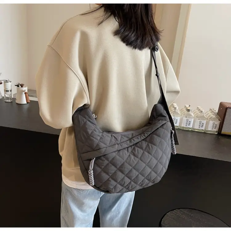 Large Capacity One-Shoulder Quilted Cotton Bag for Women — feature 38