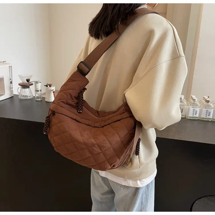Large Capacity One-Shoulder Quilted Cotton Bag for Women — feature 40