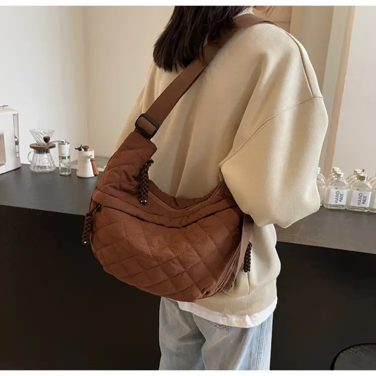 Large Capacity One-Shoulder Quilted Cotton Bag for Women — feature 41