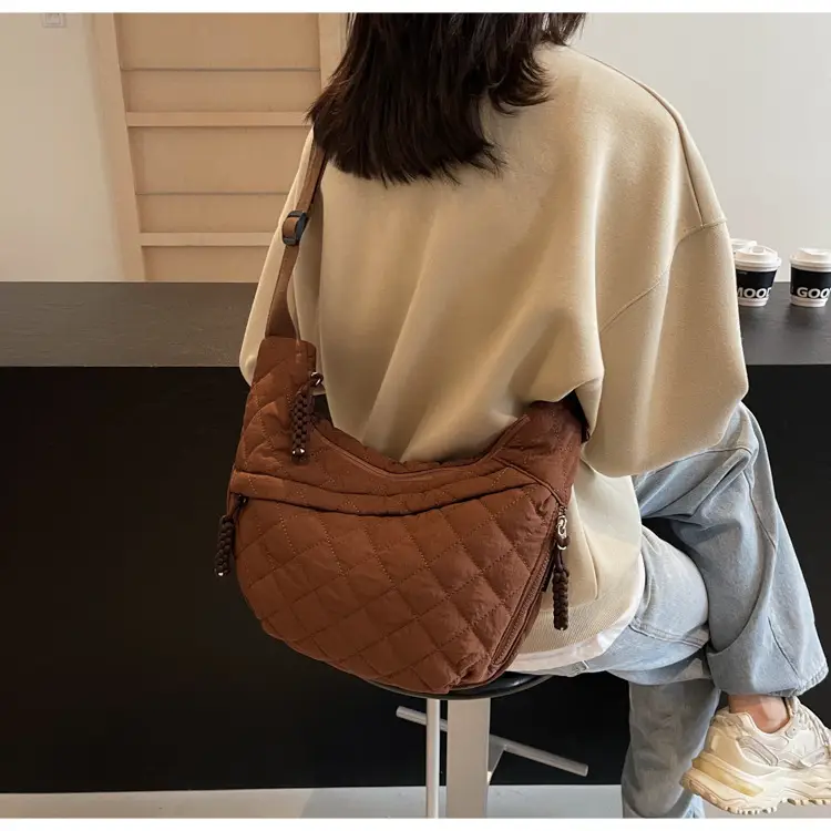 Large Capacity One-Shoulder Quilted Cotton Bag for Women — feature 47