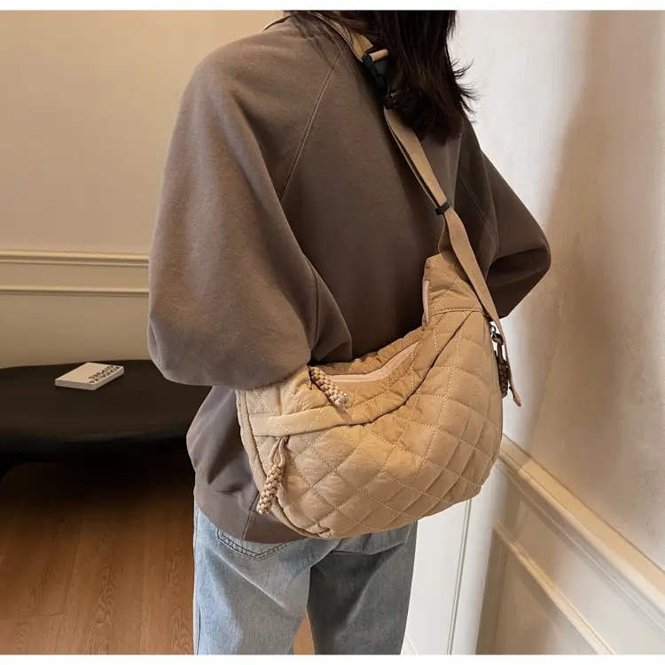 Large Capacity One-Shoulder Quilted Cotton Bag for Women — feature 50