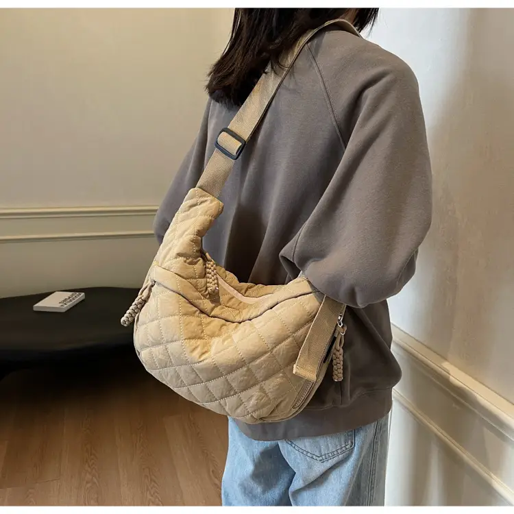 Large Capacity One-Shoulder Quilted Cotton Bag for Women — feature 53