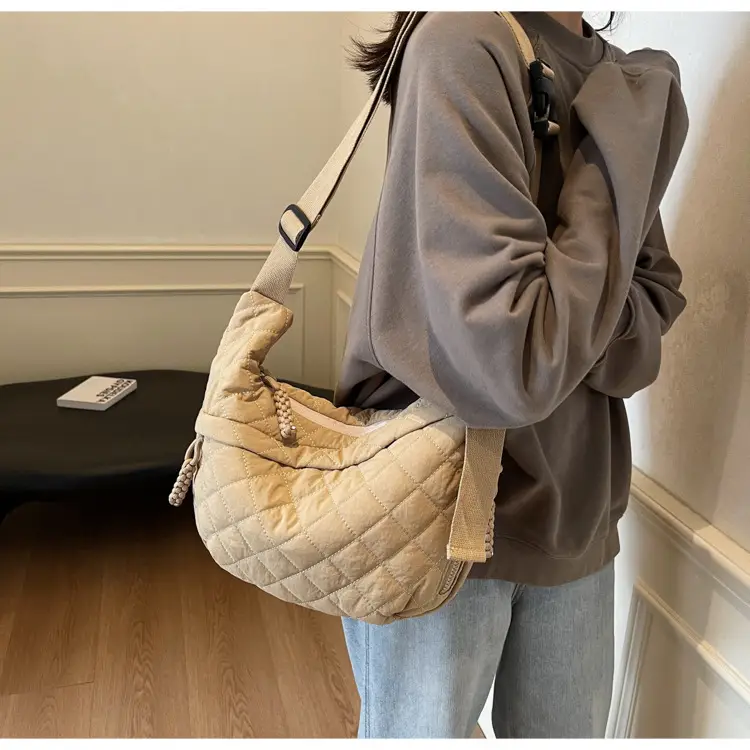 Large Capacity One-Shoulder Quilted Cotton Bag for Women — feature 55