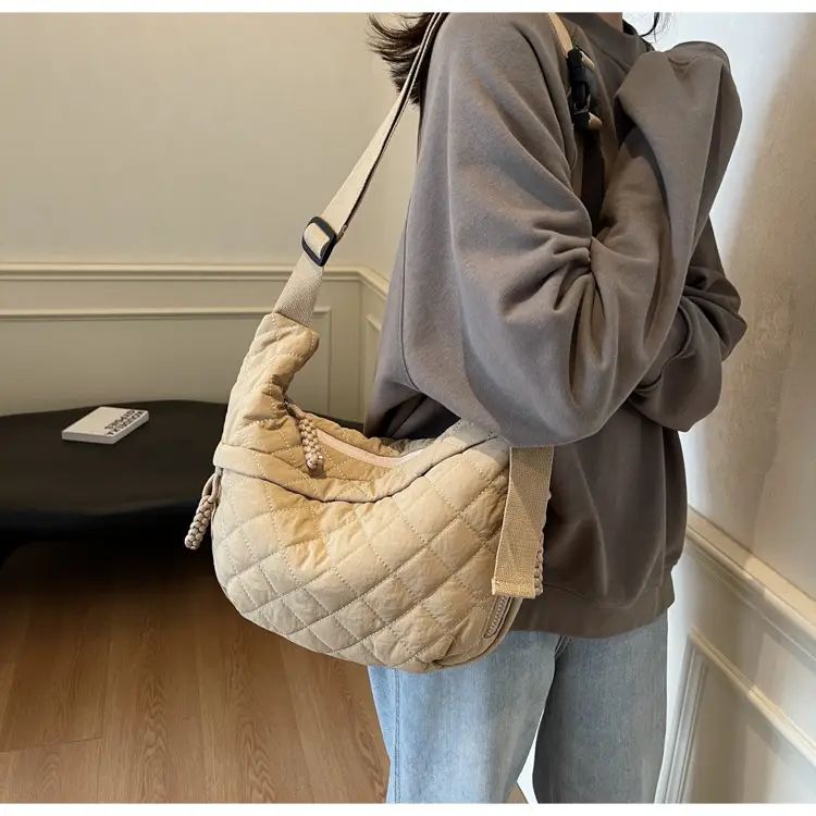 Large Capacity One-Shoulder Quilted Cotton Bag for Women — feature 56