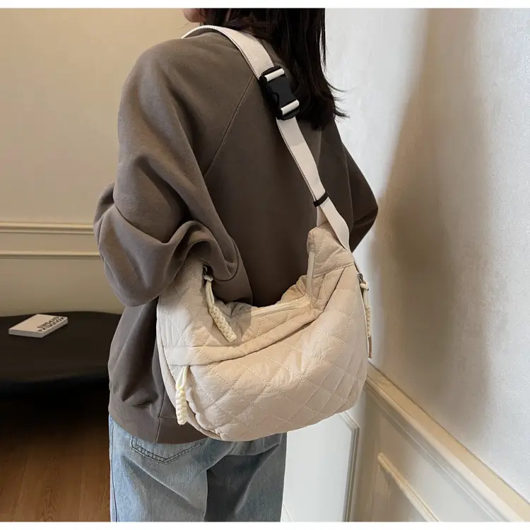 Large Capacity One-Shoulder Quilted Cotton Bag for Women — feature 60