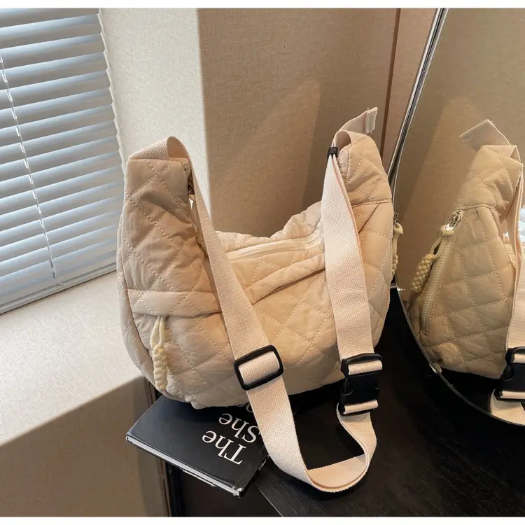 Large Capacity One-Shoulder Quilted Cotton Bag for Women — feature 68