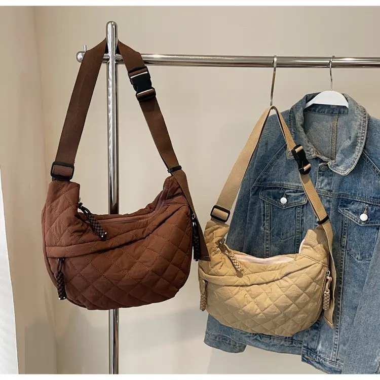 Large Capacity One-Shoulder Quilted Cotton Bag for Women — feature 80
