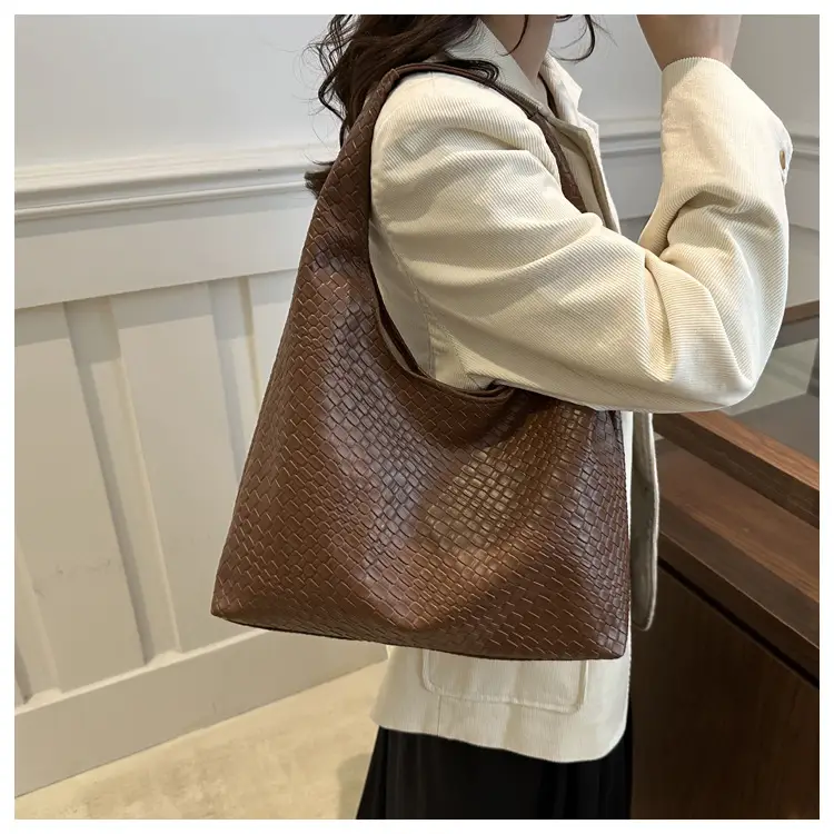 Retro Women's Brown Woven Shoulder Tote Bag — feature 11