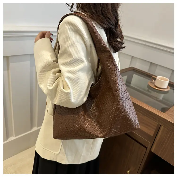 Retro Women's Brown Woven Shoulder Tote Bag — feature 12