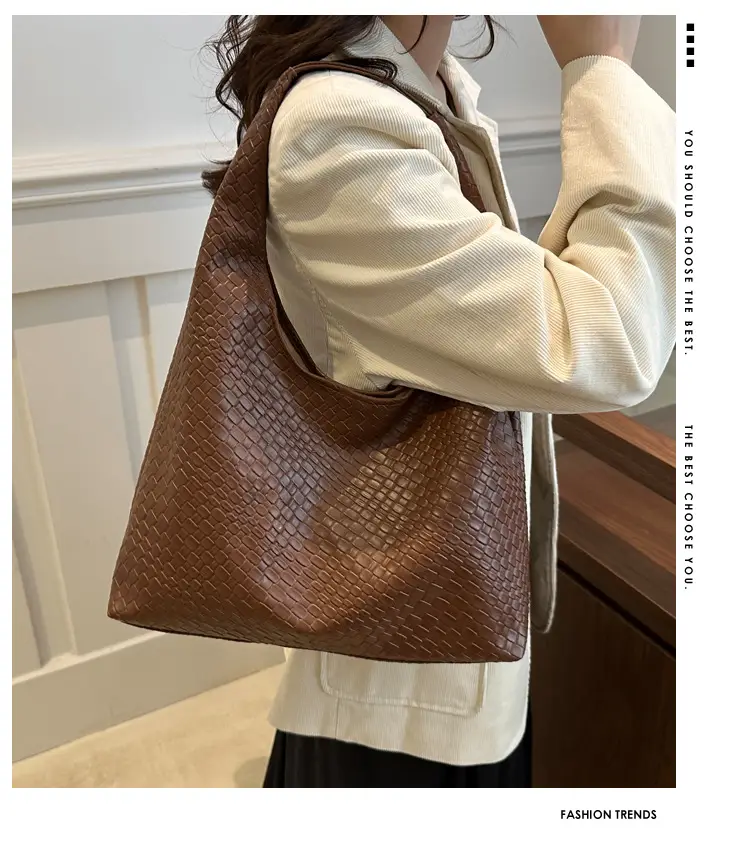 Retro Women's Brown Woven Shoulder Tote Bag — feature 2