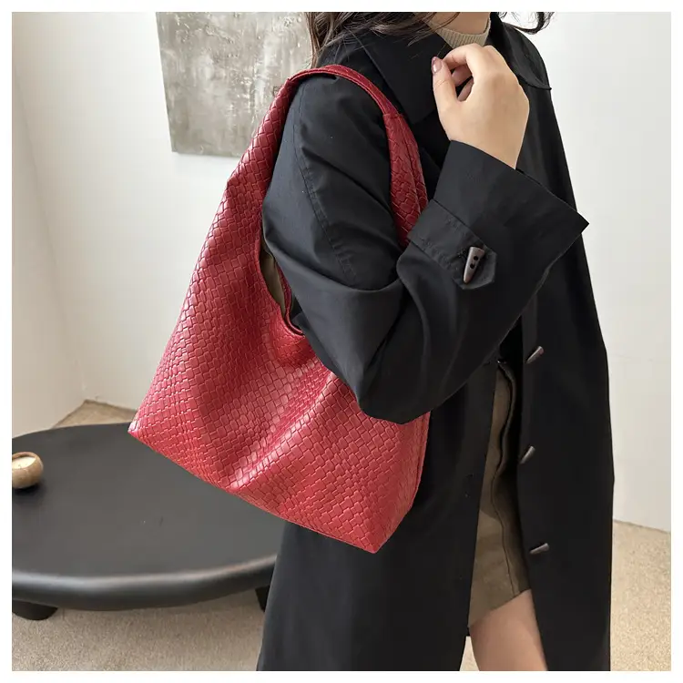 Retro Women's Brown Woven Shoulder Tote Bag — feature 9