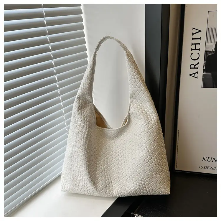Retro Women's Brown Woven Shoulder Tote Bag - Image 2