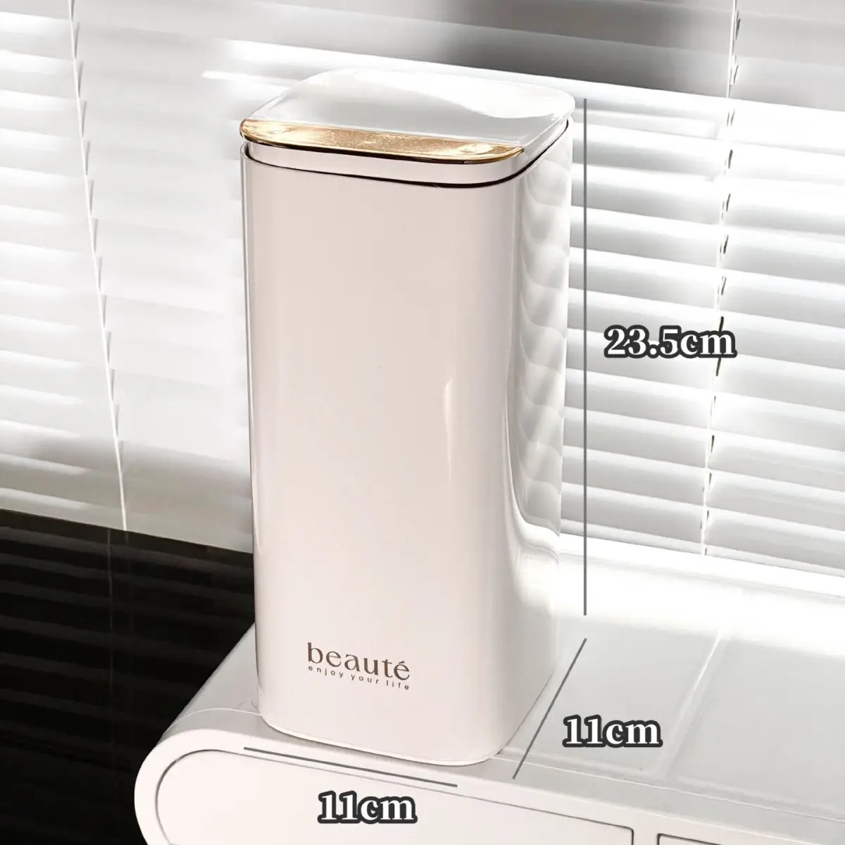 Cream Makeup Brush Storage Tube Light Rectangular Dustproof Rack