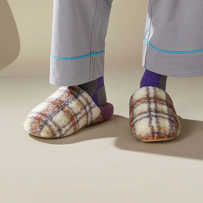 Cotton Slippers for Autumn and Winter, Korean Style Home Cotton Shoes, Non-Slip Plush Slippers, Warm New Models for Men and Women, Thick-Soled, Non-Slip, Silent - Image 11