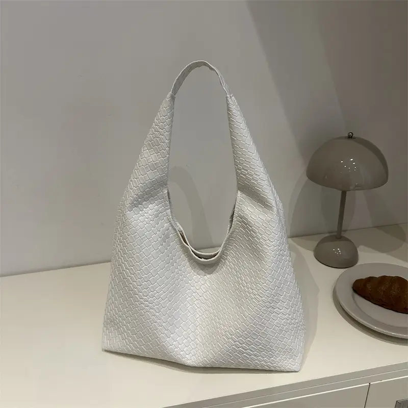 Retro Red Shoulder Bag for Women 2026 - Image 9