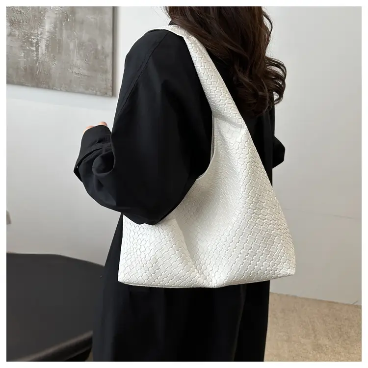 Retro Red Shoulder Bag for Women 2026 — feature 26