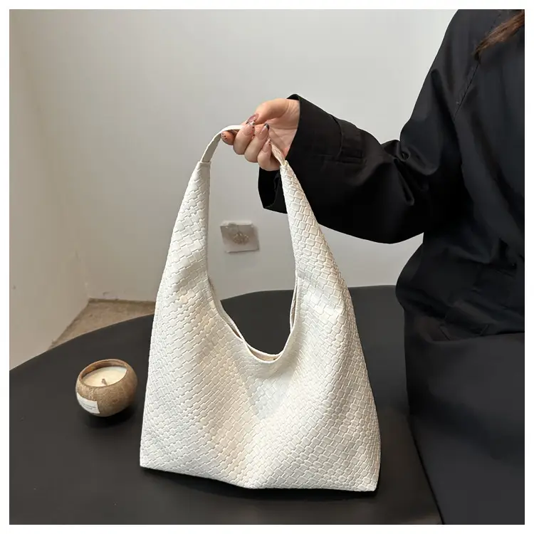 Retro Red Shoulder Bag for Women 2026 — feature 37