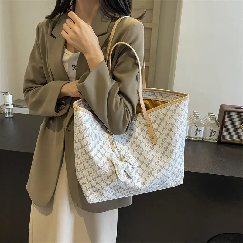 Black Luxury Tote Bag for Women 2024 New Arrival - Image 6