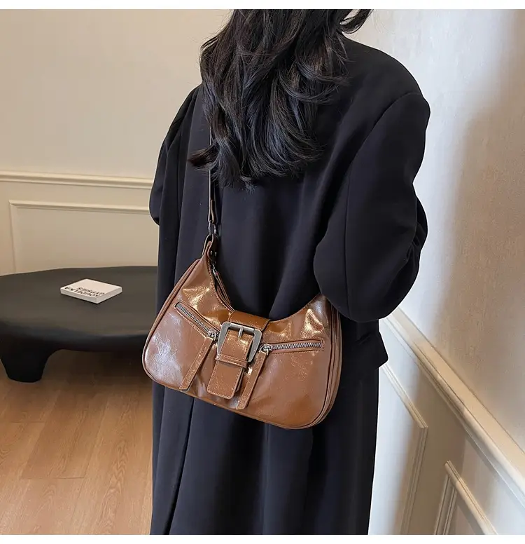 Black Belt Buckle Crossbody Bag for Women 2024 — feature 10