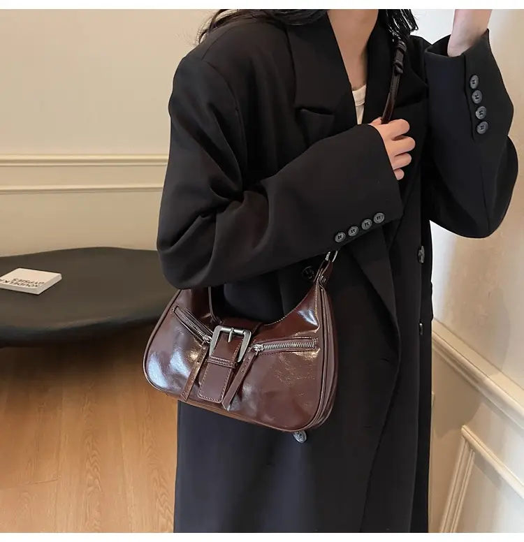 Black Belt Buckle Crossbody Bag for Women 2024 — feature 17