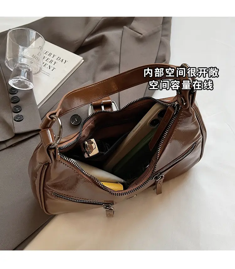 Black Belt Buckle Crossbody Bag for Women 2024 — feature 9