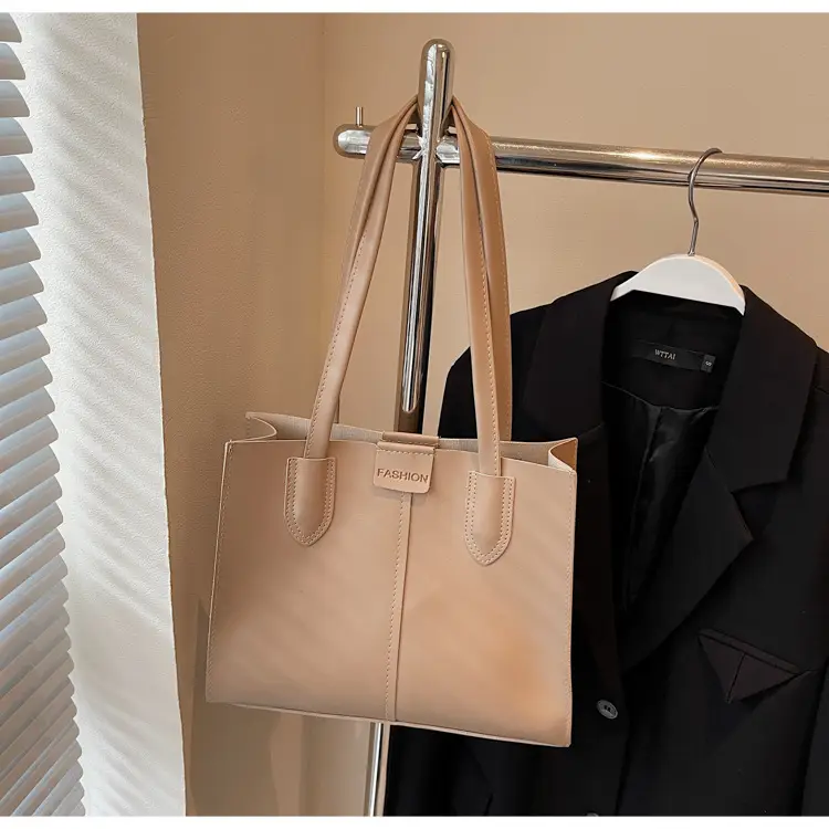 Women's Large Capacity Tan Tote Bag - Image 3