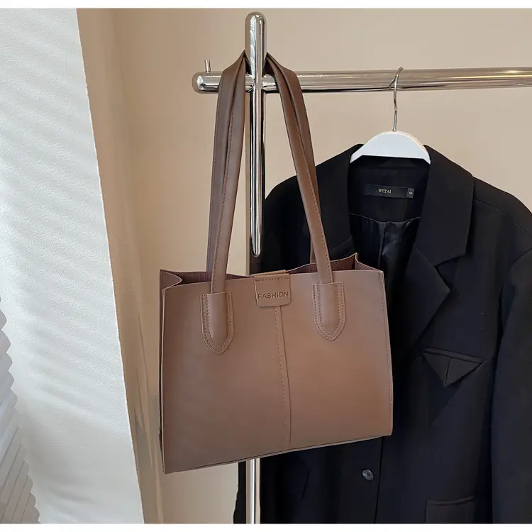 Women's Large Capacity Tan Tote Bag - Image 4