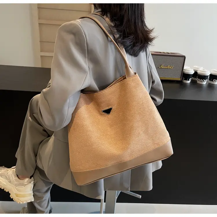 Women's Black Deer Leather Shoulder Bag 2024 Korean Style — feature 14