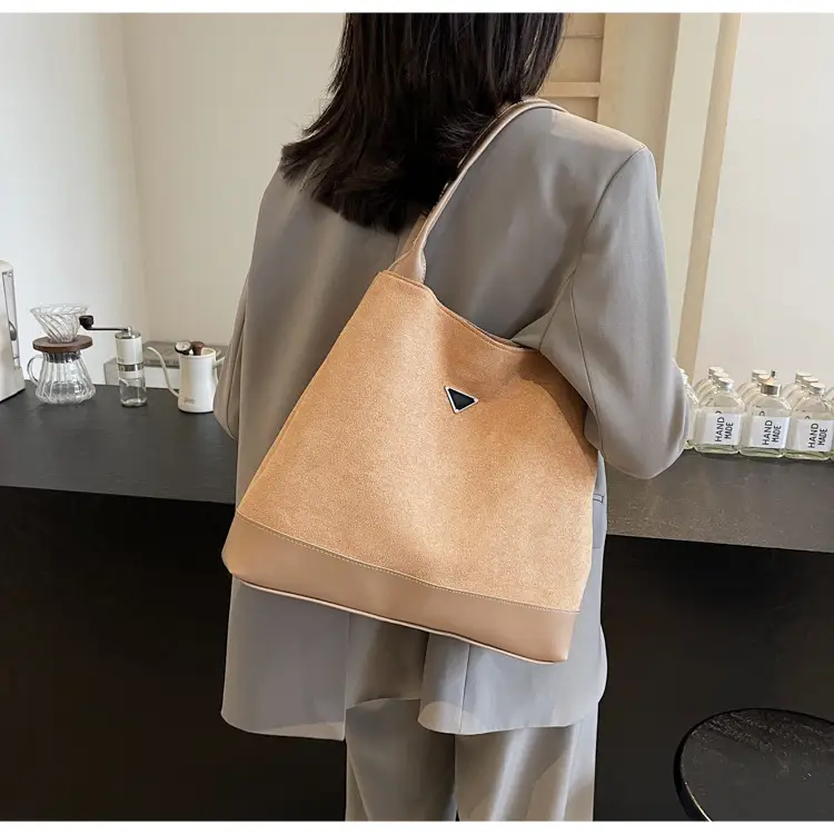 Women's Black Deer Leather Shoulder Bag 2024 Korean Style — feature 16