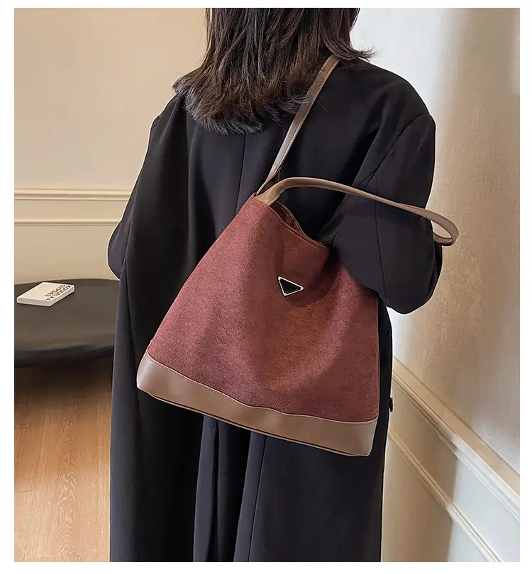 Women's Black Deer Leather Shoulder Bag 2024 Korean Style — feature 2