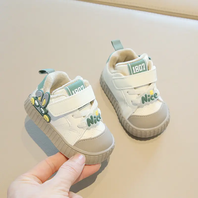 Winter new cotton shoes men baby toddler shoes soft bottom baby shoes 0 a 1 year old key shoes women's treasure cotton shoes cartoon