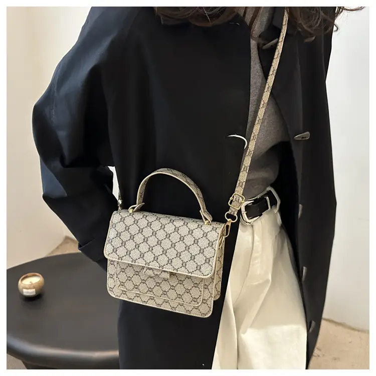 Retro GG Handbag Casual 2024 — feature 14