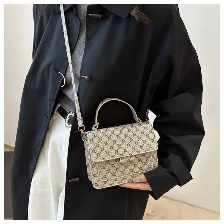 Retro GG Handbag Casual 2024 — feature 15
