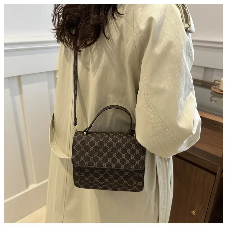 Retro GG Handbag Casual 2024 — feature 8