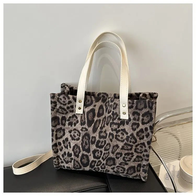 Leopard Print Large Capacity Shoulder Crossbody Bag - Image 5