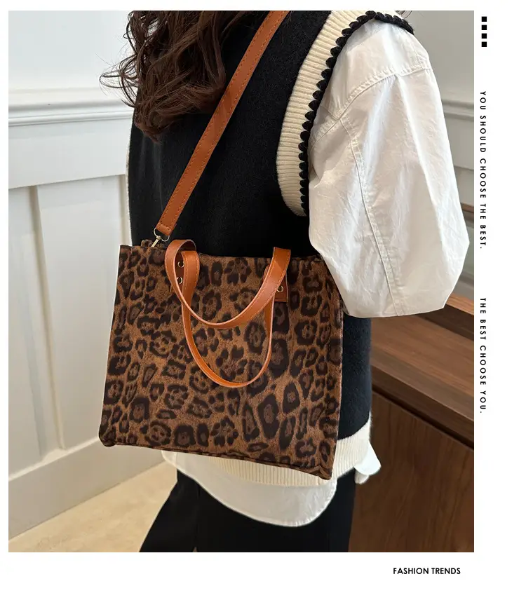 Leopard Print Large Capacity Shoulder Crossbody Bag — feature 2